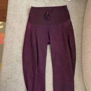 Lululemon Activewear jogger pants